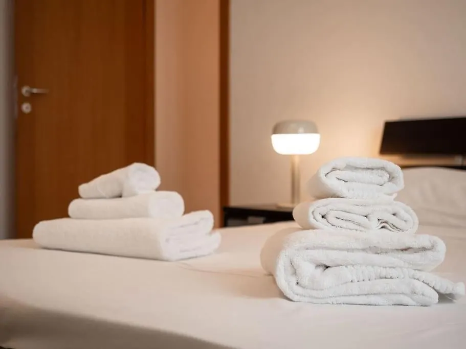 Keys Of Italy - Rembrandt 9 Cozy Apartment Milan 0*,